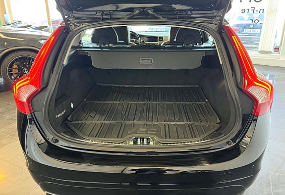 Volvo V60 28 of 28
