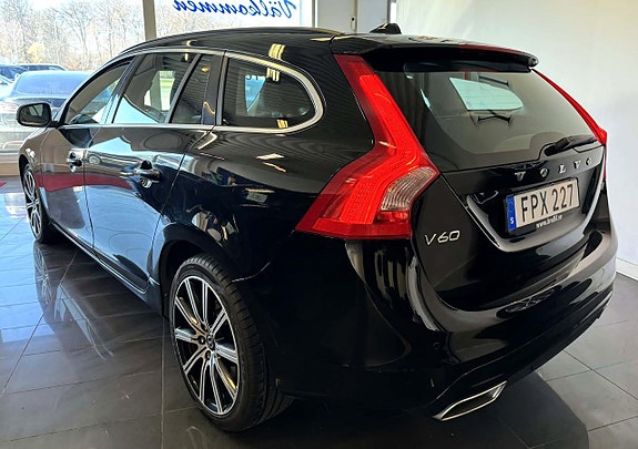 Volvo V60 26 of 28