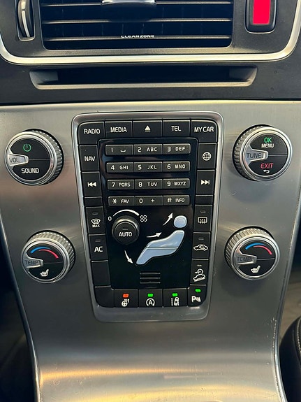 Volvo V60 19 of 28