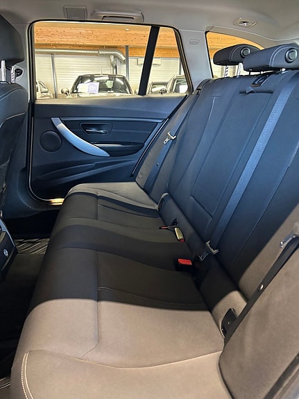 BMW 320d 7 of 9