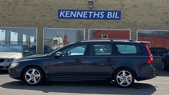 Volvo V70 7 of 30