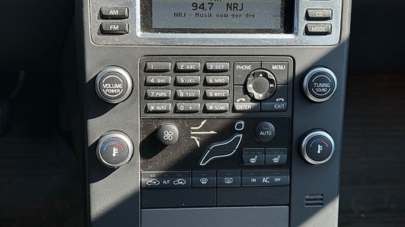 Volvo V70 18 of 30