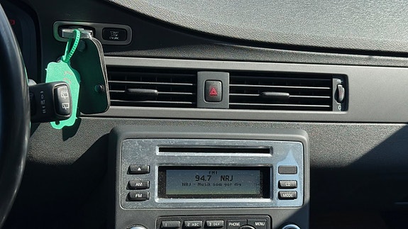 Volvo V70 17 of 30
