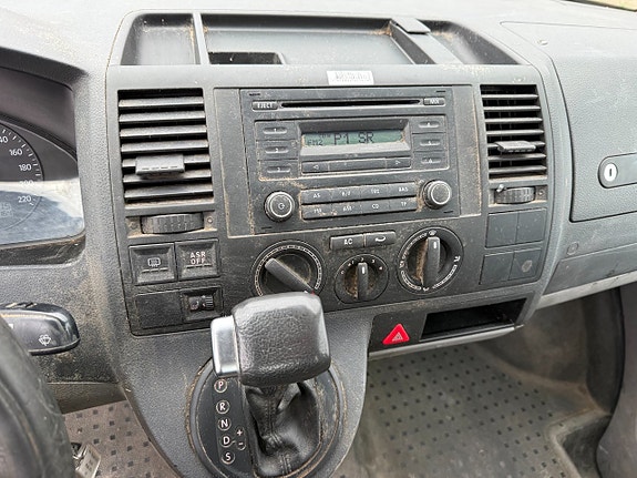 Volkswagen Transporter 9 of 9