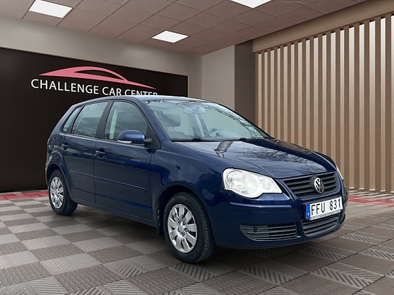 Volkswagen Polo 2 of 5