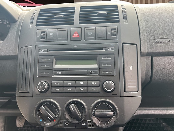 Volkswagen Polo 14 of 16