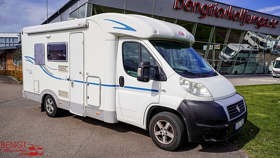 Adria Coral S 573 DS | Fransk säng