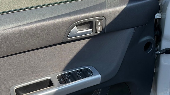 Volvo V50 11 of 27