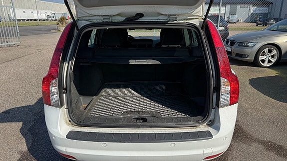 Volvo V50 22 of 27