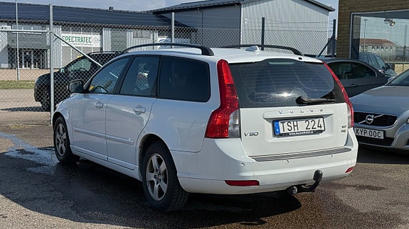 Volvo V50 6 of 27