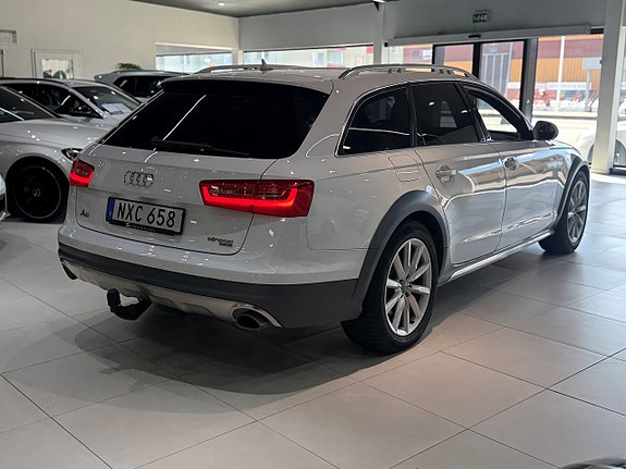 Audi A6 allroad 2 of 12