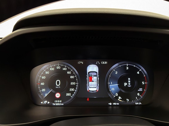 Volvo XC40 12 of 27