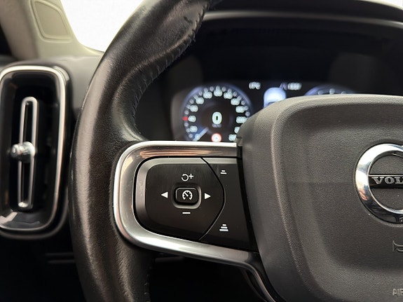 Volvo XC40 11 of 27