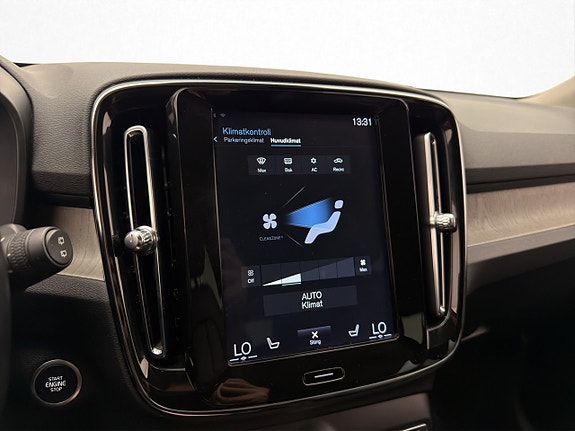 Volvo XC40 18 of 27