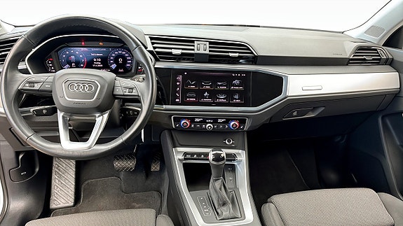 Audi Q3 10 of 13