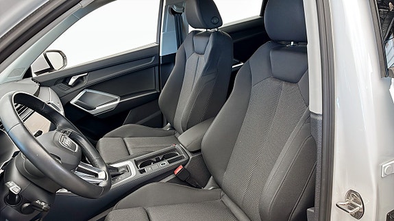 Audi Q3 8 of 13