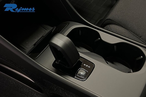 Volvo EX40 10 of 11