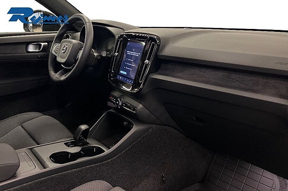 Volvo EX40 5 of 11