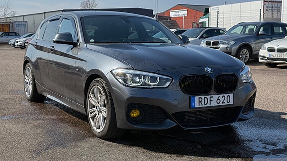BMW 118d 3 of 5