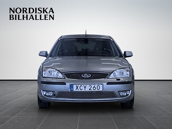 Ford Mondeo 2 of 5