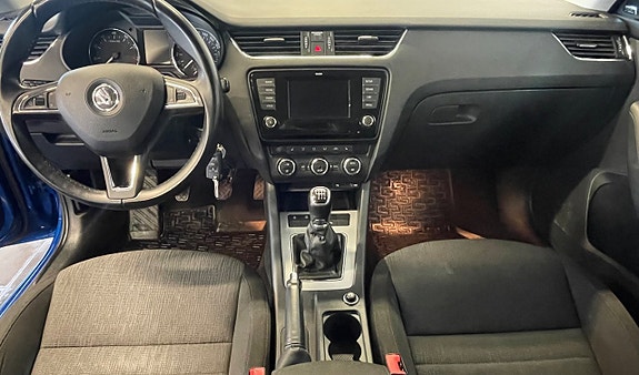 Skoda Octavia 8 of 12