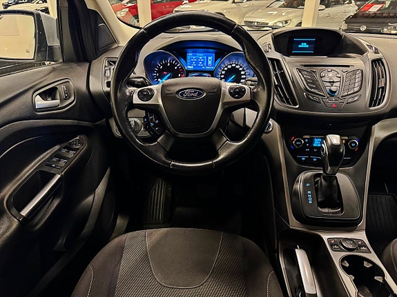 Ford Kuga 2 of 7