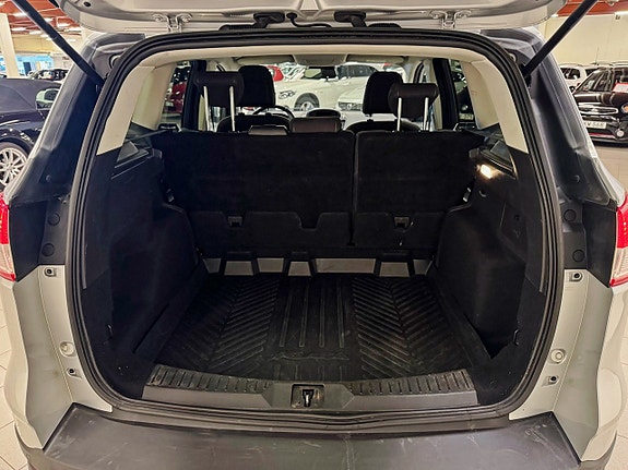 Ford Kuga 6 of 7