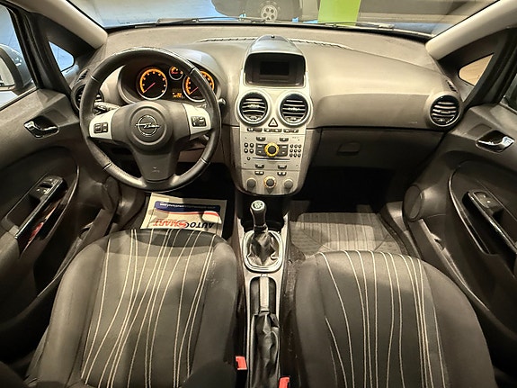 Opel Corsa 12 of 12