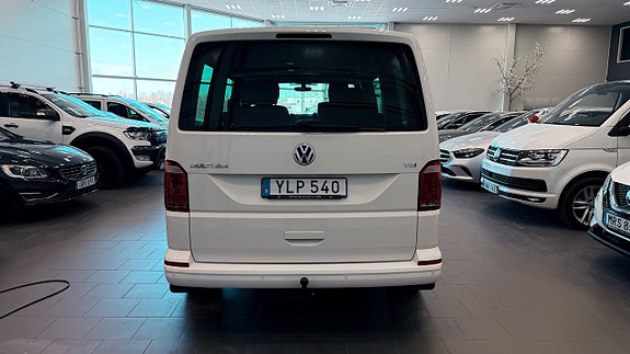 Volkswagen Multivan 5 of 5