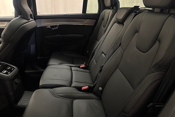 Volvo XC90 12 of 24