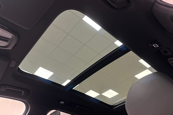 Volvo XC90 24 of 24