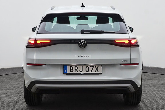 Volkswagen T-Roc 4 of 5