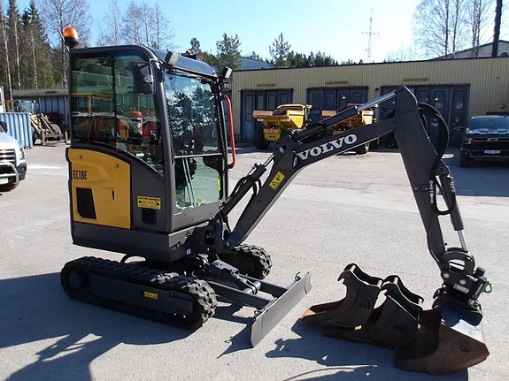 Volvo EC 18 E 2 of 5