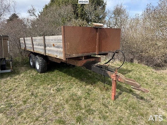 Traktorkärra med tipp (25,000:- ex moms)