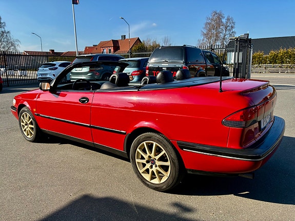 Saab 900 2 of 10