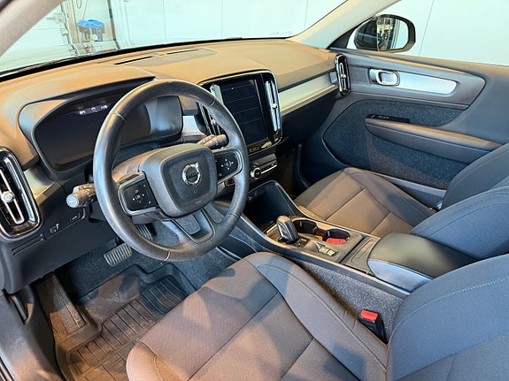 Volvo XC40 5 of 5