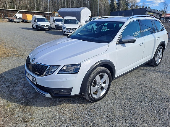 Skoda Octavia Scout 4 of 5
