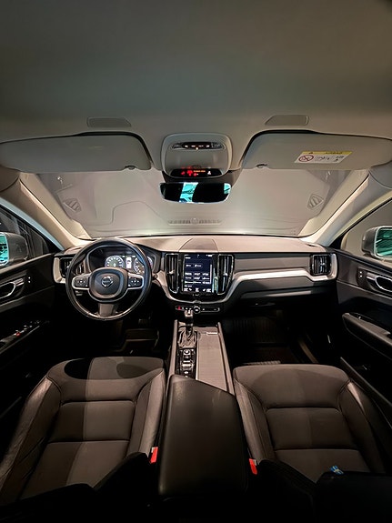 Volvo XC60 19 of 19