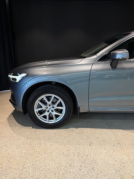 Volvo XC60 4 of 19