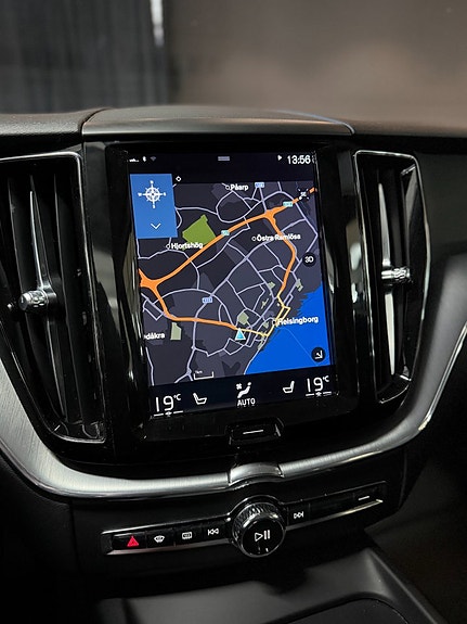 Volvo XC60 17 of 19