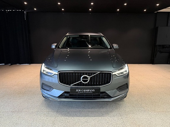 Volvo XC60 2 of 19