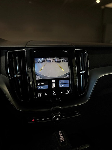 Volvo XC60 15 of 19