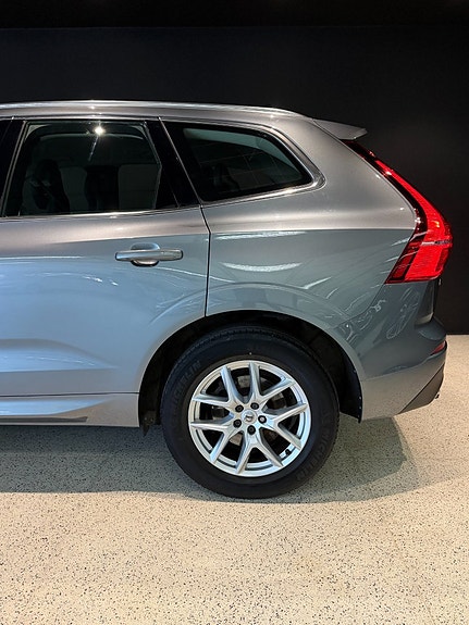 Volvo XC60 3 of 19
