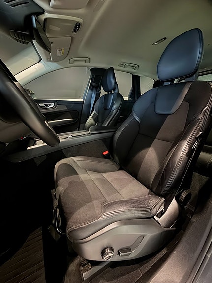 Volvo XC60 12 of 19