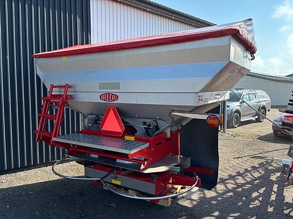 Bredal F4 4000L GÖDSELSPRIDARE HYDR. DRIFT