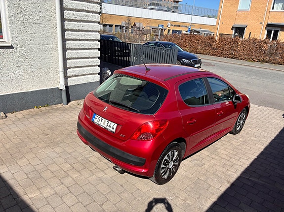 Peugeot 207 9 of 23