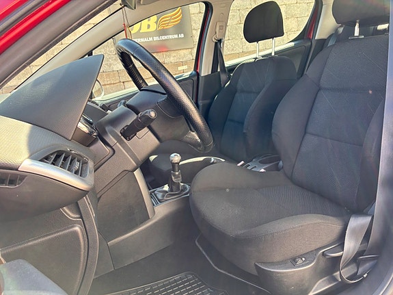 Peugeot 207 17 of 23