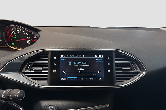 Peugeot 308 SW 14 of 17