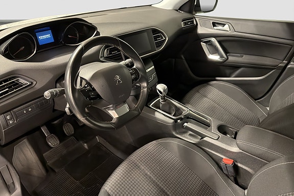 Peugeot 308 SW 7 of 17