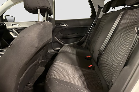 Peugeot 308 SW 8 of 17